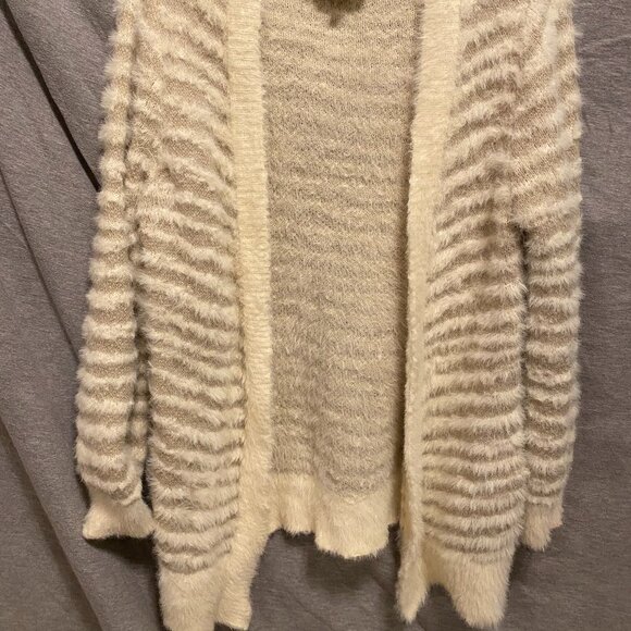 Jessica Simpson Girls Cream Long Sleeve Open Front Knit Cardigan Sweater SMALL - Picture 5 of 8